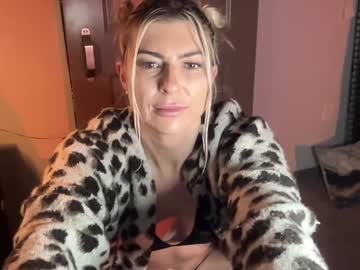 girl Boob Cam with chloecumz4u