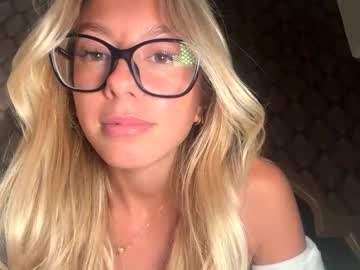 girl Boob Cam with carooob