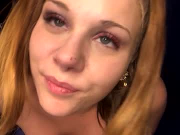 girl Boob Cam with tinytightpuddles69