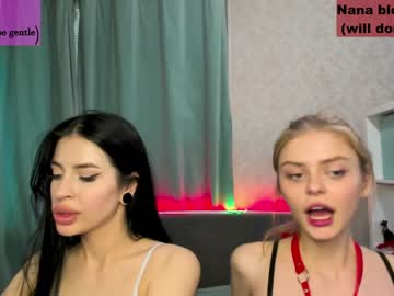 couple Boob Cam with poison_girls