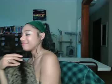 girl Boob Cam with goddesstinaruiz