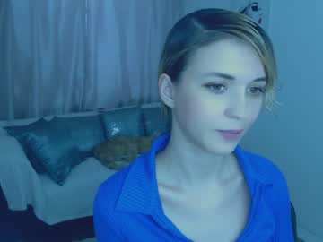 girl Boob Cam with leslie_ross