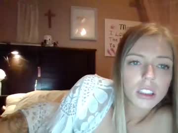 girl Boob Cam with katybaby94