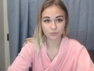 girl Boob Cam with litlle_baby