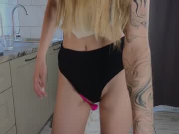 girl Boob Cam with anitaholmes