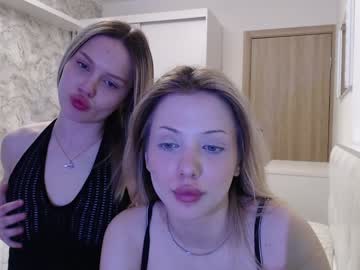 couple Boob Cam with alice_nika