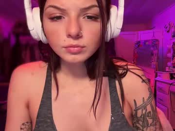 girl Boob Cam with ultravioletts