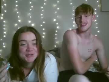 couple Boob Cam with zekeee420