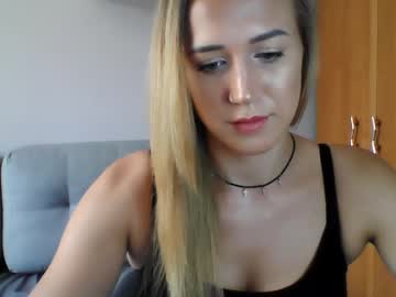 girl Boob Cam with catrinbeauty