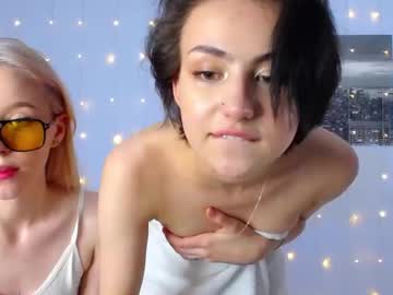 couple Boob Cam with kayla_bennet