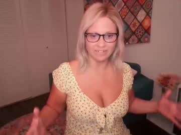 girl Boob Cam with skyes_ablaze