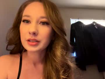 girl Boob Cam with leightonleighxo