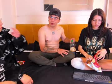 couple Boob Cam with taylor_n_conor