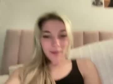 girl Boob Cam with bee_my_passion