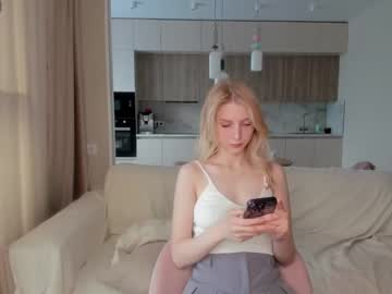 girl Boob Cam with oh_honey_