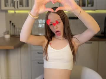 girl Boob Cam with tweety_sweetie
