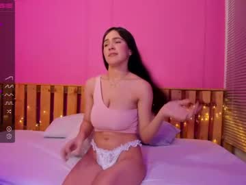 girl Boob Cam with lesly_keen