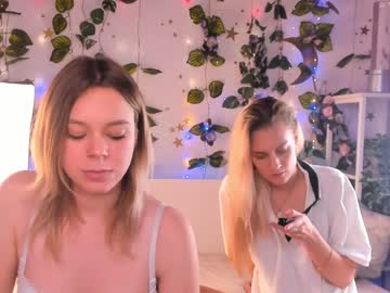 couple Boob Cam with zoejulie