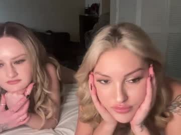 girl Boob Cam with snowbunniesxo