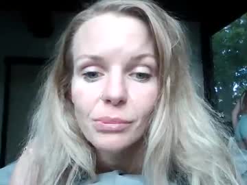 girl Boob Cam with carinablair777