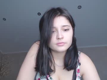 girl Boob Cam with litttle_baby