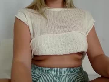 girl Boob Cam with innocentblonde789