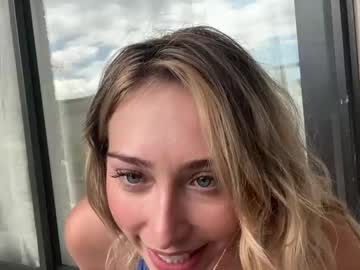 girl Boob Cam with lovelyalexmoore