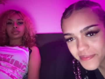 girl Boob Cam with vickyyyx