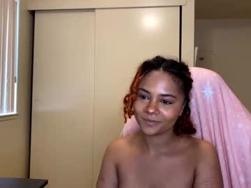 girl Boob Cam with zombeeberry