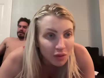 couple Boob Cam with foxy_swiss_doll