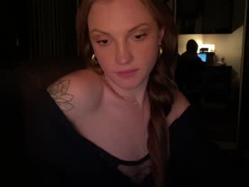 girl Boob Cam with skyrosie