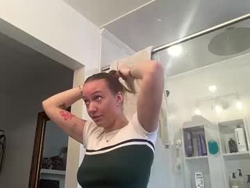 girl Boob Cam with carlyy13